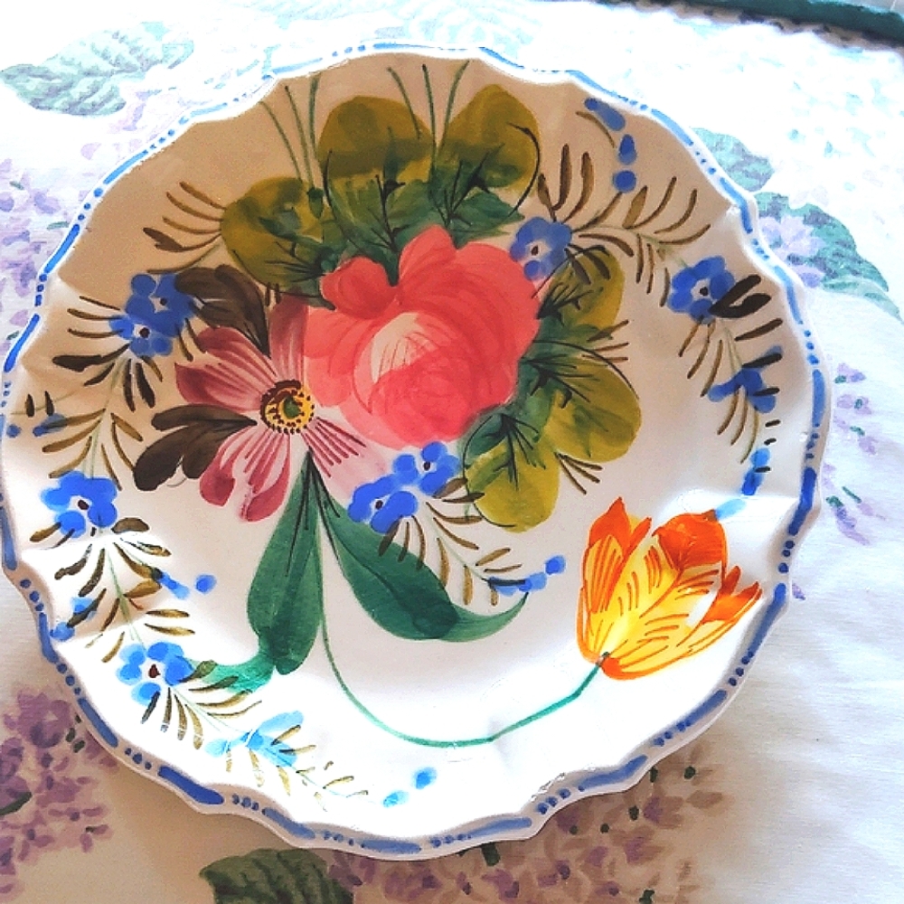 Made In Italy Hand painted Viibrant Floral Ceramic Plate with Colorful Accents